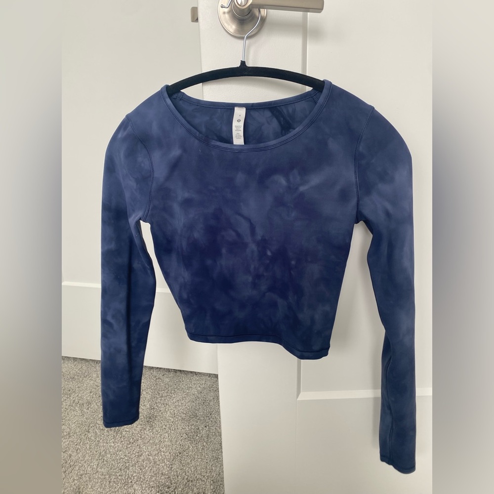 Lululemon size 4 long sleeve brand new